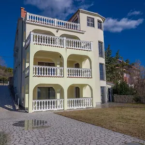 Apartment Vila Sani, Crikvenica